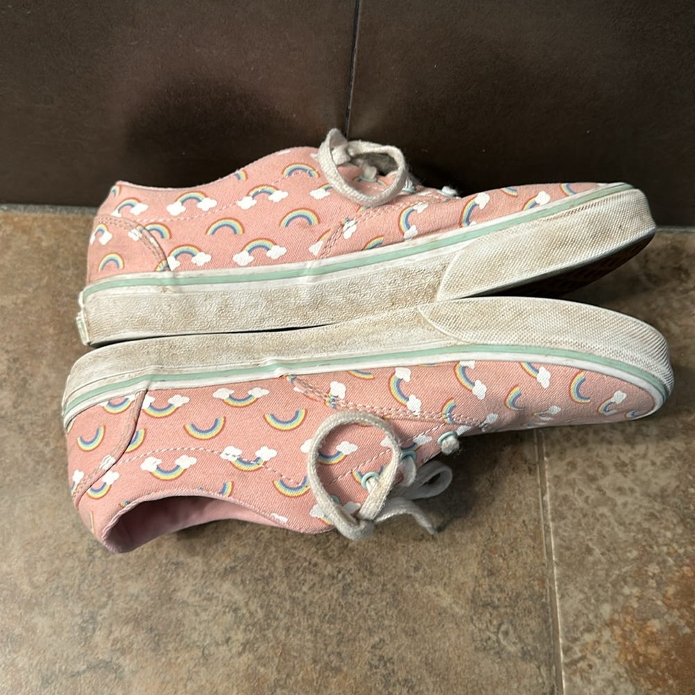 Youth Girl Pink Vans with Rainbows Size 5 - Picture 4 of 7